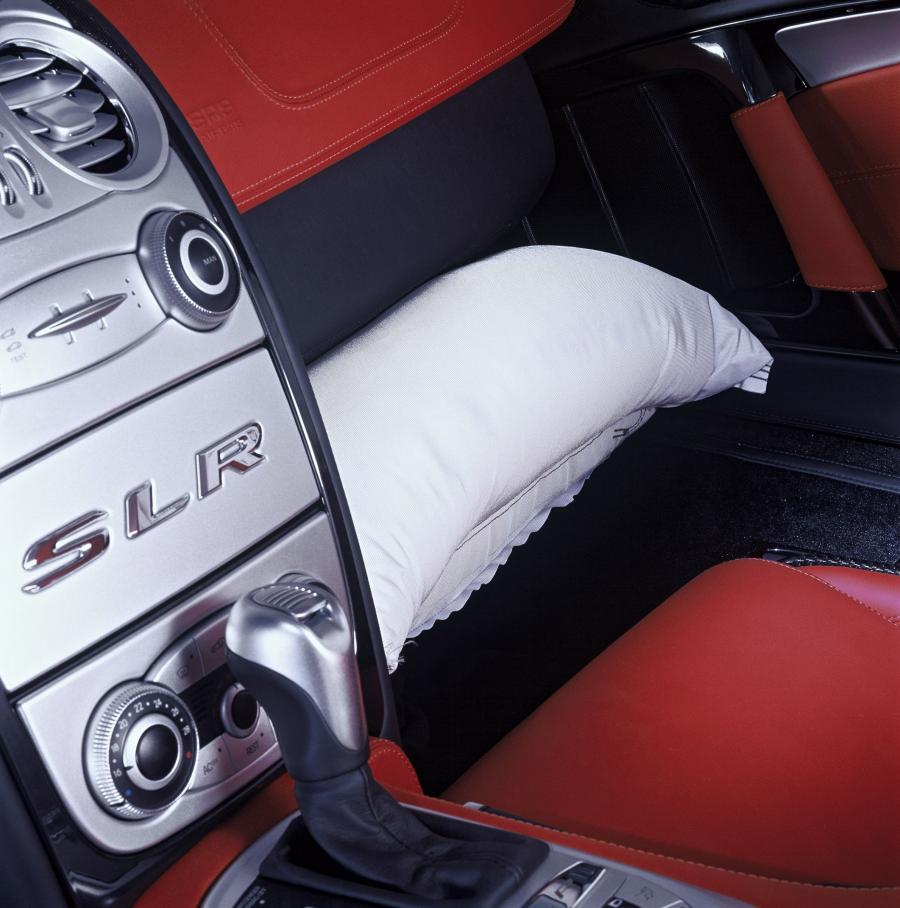  Mercedes-Benz SLR McLaren 2003 года  (фото 226 из 319)